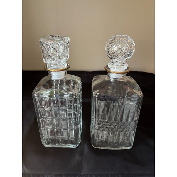 2 Glass Decanters - Picture 1 of 8